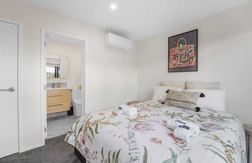 Tauranga Apartment | Chic Matata Hideaway - Test