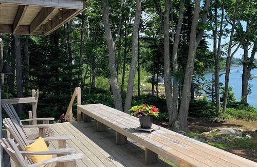 Pleasant Point House | NEW to Rental Market Aug 2024! Beautiful Waterfront Home on Pleasant Pt Harborn
