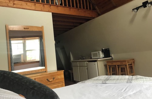 Charlottetown Apartment | Country setting in Charlottetown. Minutes from shops and restaurants