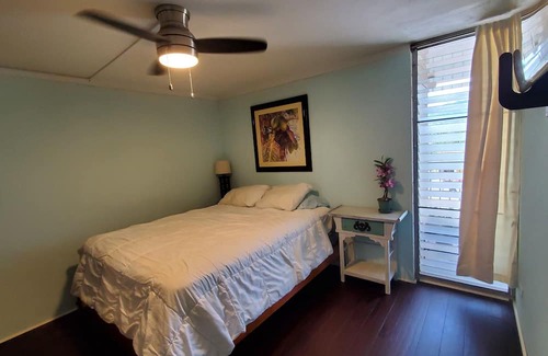 Mokuleia Apartment | North Shore Ocean and Mountain Views Steps to Aweoweo Beach Park Pet friendly