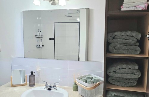 Chutes-Montmorency Apartment | Great apartment for all your family and friends with garden and private parking