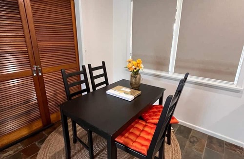 Old Toongabbie House | Duplex House In Toongabie Near The Hills Area