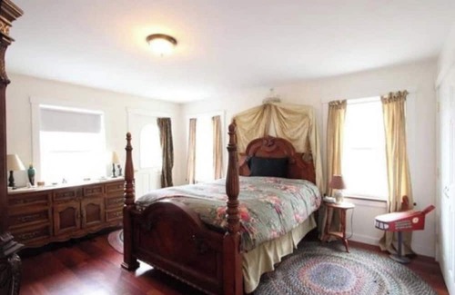 Belfast House | Kirby's Way Lakehouse
