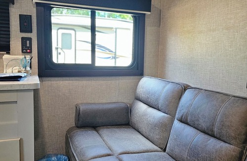 Henderson House | Cozy RV in Charming Henderson, Texas for Syrup Festival