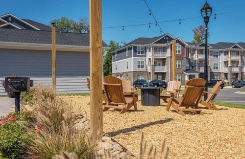 Charlotte Apartment | Cozy 1-bedroom apartment in charming Charlotte with, WiFi , Netflix