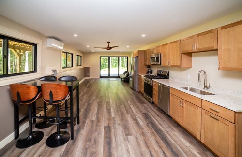 Belfast House | Swan Lake Multi Family Property
