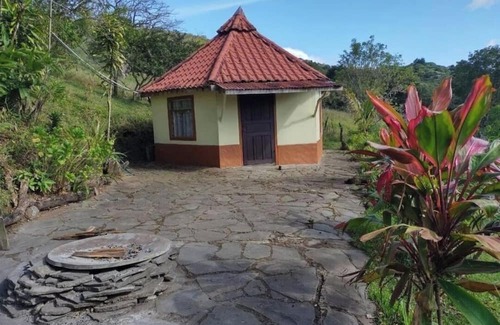 Monteverde Cottage | Charming 1-bedroom cottage in amazing Monte Verde with WiFi