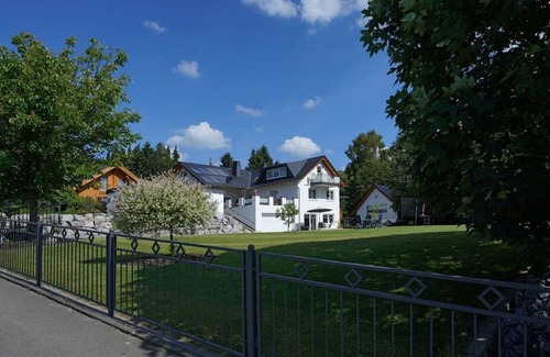 Ortsmitte Apartment | Apartment 'Appartment Sarina 1' with Mountain View, Private Terrace and Wi-Fi