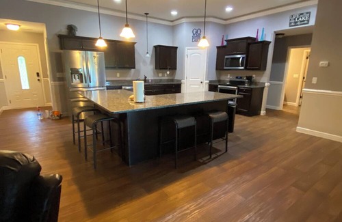 Townville House | Relaxing water front home on Lake Hartwell, S.C. Beautiful sunsets. Pet friendly