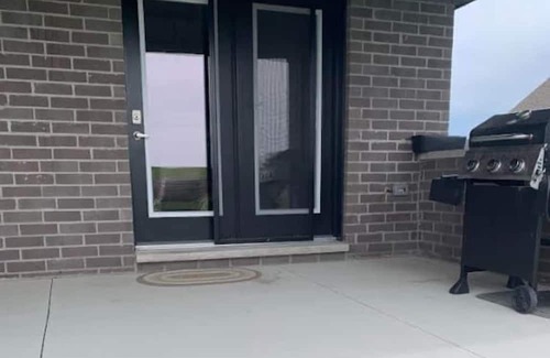 Plympton-Wyoming House | This house is a 4 bedroom(s), 2 bathrooms, located in Plympton - Wyoming, ON.