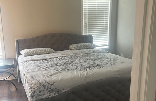 Smyrna House | Cozy 4-bedroom house in wonderful Smyrna with WiFi, AC