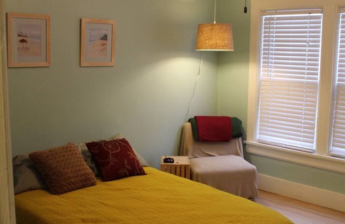 Oshkosh House | Cozy home in downtown Oshkosh