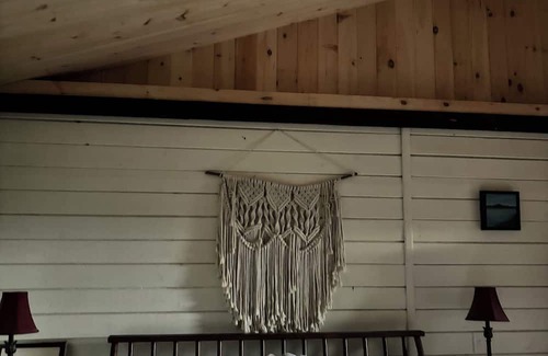 Fleischmanns Cabin | Charming 3-bdrm cabin in the heart of the Catskills—warm serene, and inviting!