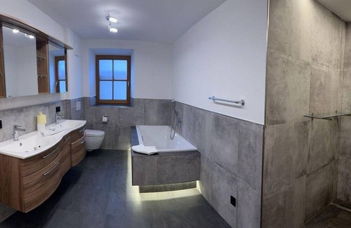 Soell Apartment | Ferienwohnung Salvenblick - Thurnerhof - Appartement/fewo, Dusche, WC, 2 Schlafräume