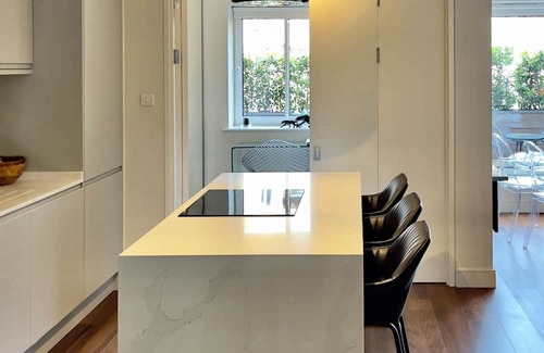 Courtfield Apartment | Beautiful Luxury Central London Apartment with a unique enormous terrace