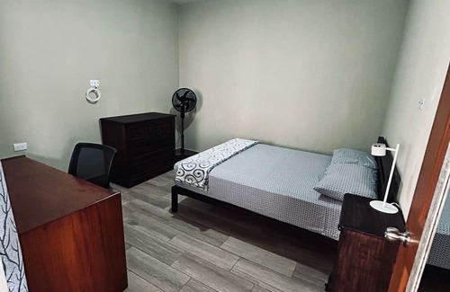 Villa Nueva Apartment | Charming 3-bedroom apartment with AC and WiFi in enchanting Amatitlán