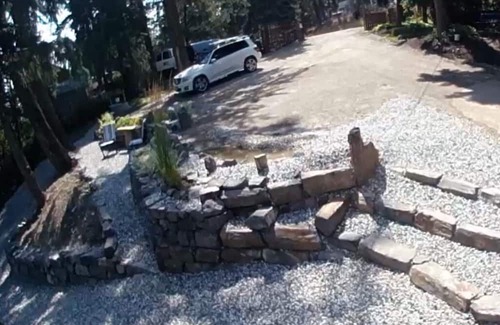 Central Okanagan Apartment | Charming 2-bedroom SUITE with AMAZING LAKE AND MOUNTAIN VIEWS, WiFi and AC