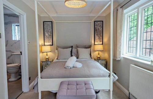 Cookham Dean House | Luxury Riverside Mansion in Marlow