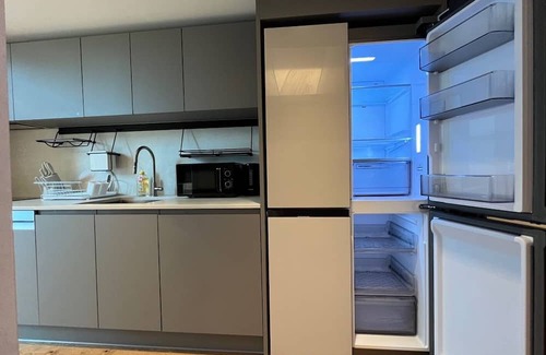 COEX Apartment | Samseong-dong clean and luxurious 3 Q-beds