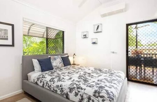 Kewarra Beach House | The Cottage - Mountain Views 1BR - 5 min to Beach