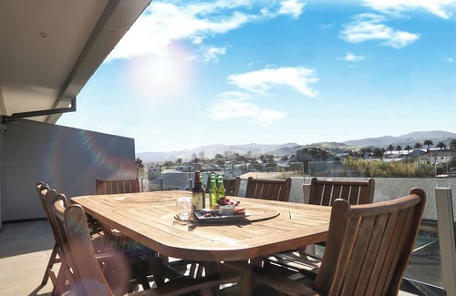 Ferry Landing Apartment | Hosts on the Coast Esplanade Harbour Vista apt 117