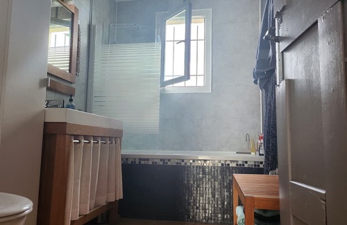 Saint-Mamert-du-Gard House | Grande Maison vue sur la Garrigue