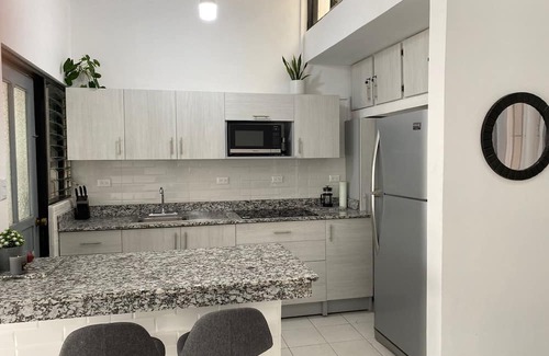 Guacima House | House 3 mins from SJO airport with free parking