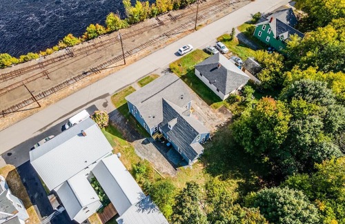 Costigan Apartment | Scenic Riverside | 4 BD | Parking Available