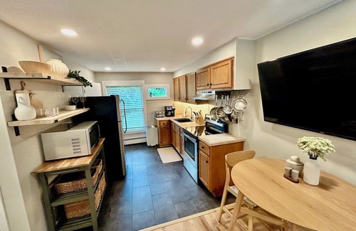 Windham House | One Bedroom in Windham, NH