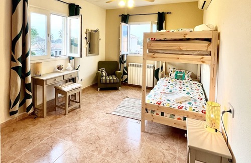 Badia Gran House | Casa Familia Mallorca en Pueblo Costero Para max 4 Viajeros y 2 Niños