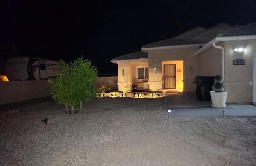 Thermal House | Dog-friendly desert gem with central A/C, WiFi, grill, and washer/dryer