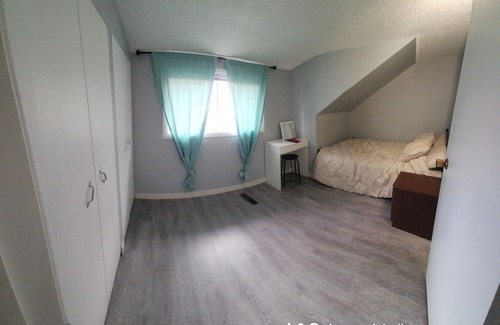 Sylvan Lake House | 2 Bed 2 Bath a walk from the lake