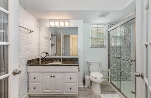 Germantown House | Meadow View - Hot Tub - Germantown