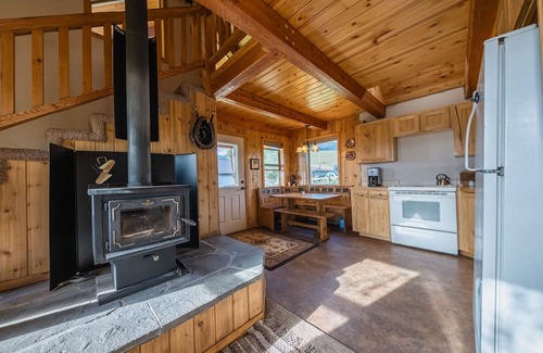 Eureka Cabin | The Cabin on the Ranch – A Family our Couple’s Adventure on Working Ranch!