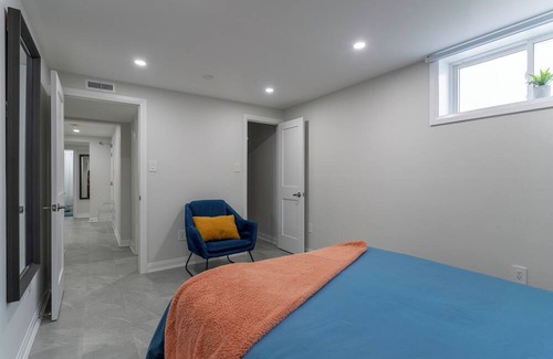 Rathwood Apartment | Cozy & Modern 2BR - Mississauga - Square One