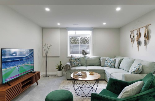 Rathwood Apartment | Cozy & Modern 2BR - Mississauga - Square One