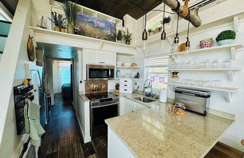 Austin House | Tiny Home with Enchanted Garden