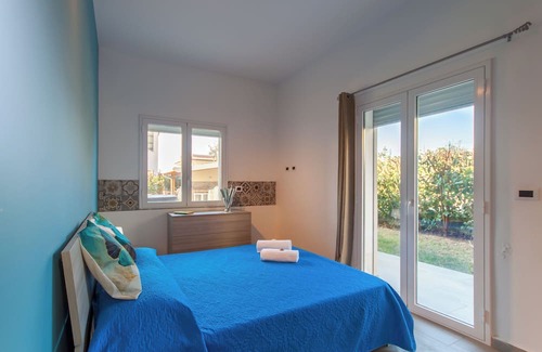 Agnone Bagni Apartment | Casa Smeralda a 200 mt Dal Mare