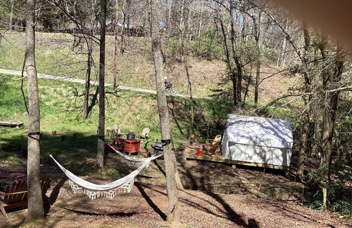 Turtletown RV Rental | Luxury Tent Ultimate in privacy and amenities Only 7 minutes to attractions