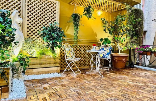 Rione III Colonna Apartment | ECHOES OF ANCIENT ROME: A GLIMPSE INTO MODERN COMFORT AND HISTORY, SPANISH STEPS