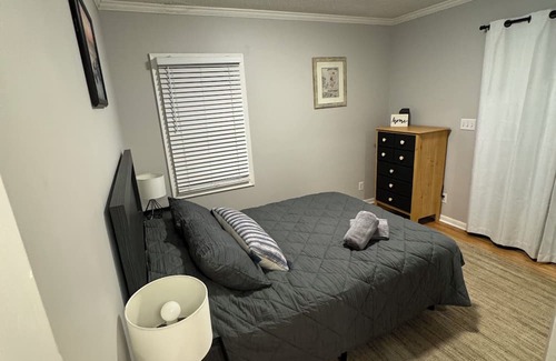 Fulton House | Charming 2-bed Suite with AC &WiFi ^^50th & France ONLY 1m to Lake Harriet!!