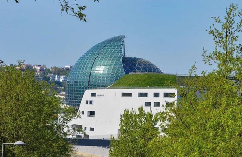 Republique–Point-du-Jour Apartment | New Charming Duplex flat and Garden Oasis-Boulogne