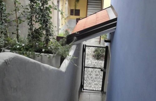 Intra House | 2-room house with balcony in the old town of Intra