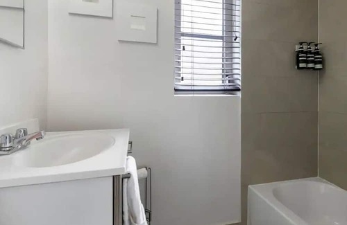 The Roads Apartment | Modern apartment in Brickell (Downtown), just 10 minutes from the beach.