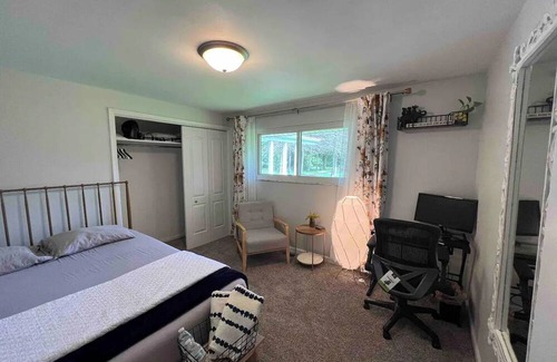 Canton Other | Charming farmhouse ranch - private 2 bed 1 bath - slice of home - shared spaces