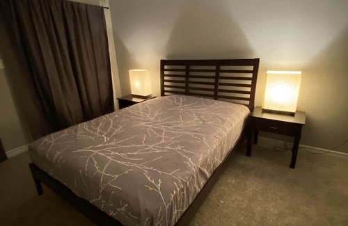 Kitchener House | Entire Home in Kitchener