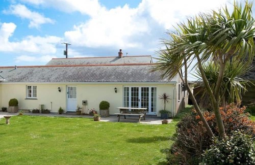 Ruan High Lanes Cottage | 2 bedroom accommodation in Veryan