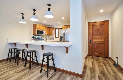 Avalon Condo | Newly Remodeled Hamilton Cove Condo 2bd/2bth. Street level No Stairs!