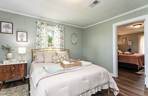 Loretto House | Cozy home!!16 minutes from Markers Mark distillery and log still distillery.