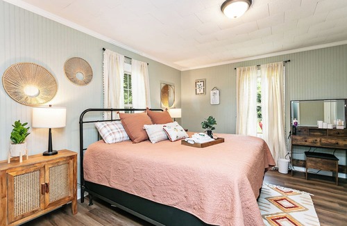 Loretto House | Cozy home!!16 minutes from Markers Mark distillery and log still distillery.